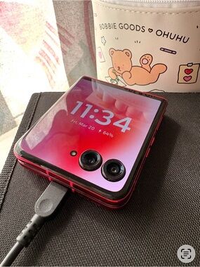 Pink motorola razr 2024